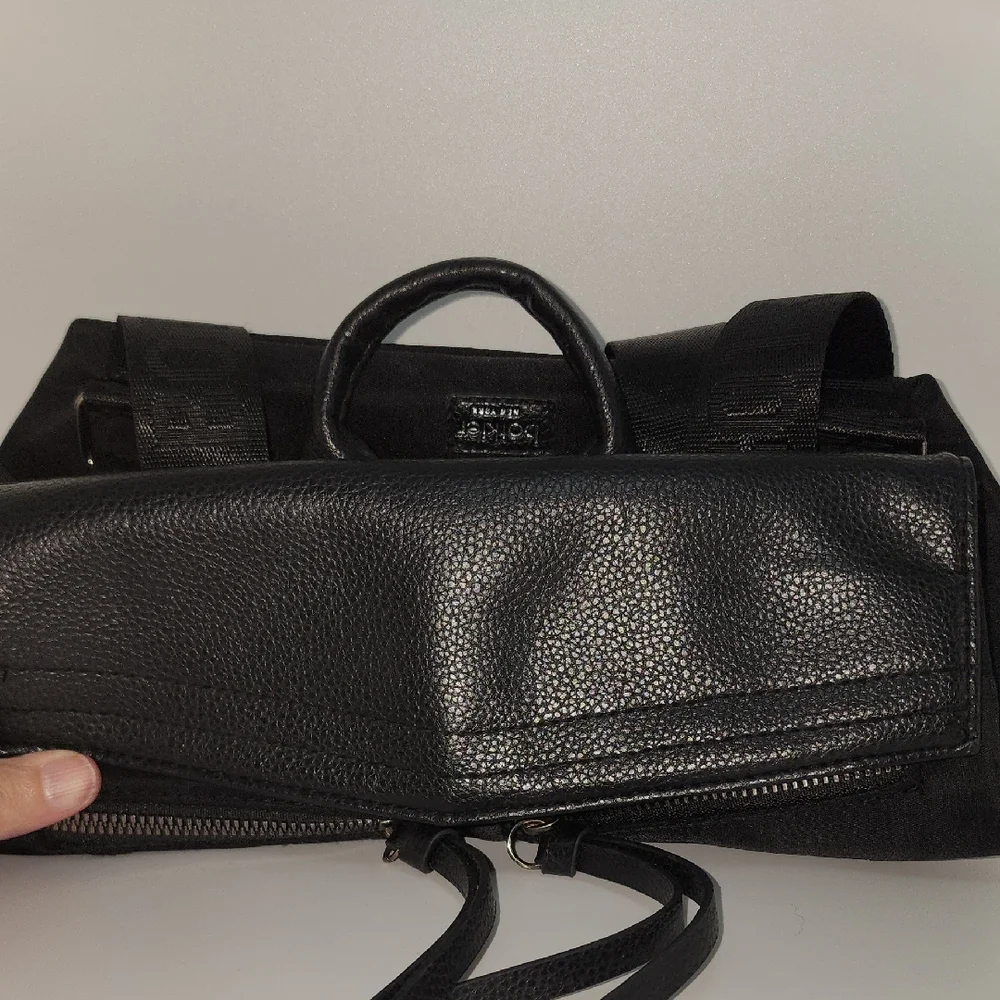 Botkier sleek black
